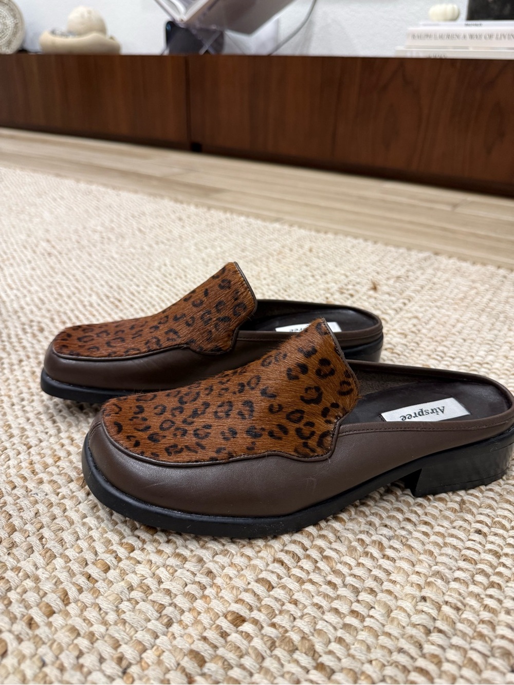 DEADSTOCK in Box Vintage Airspree Leopard Calf Hair Mules - Size 7.5M